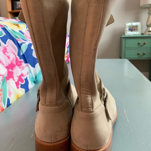 Frye ivory Natalie mid engineer boots - Picture 2 of 4